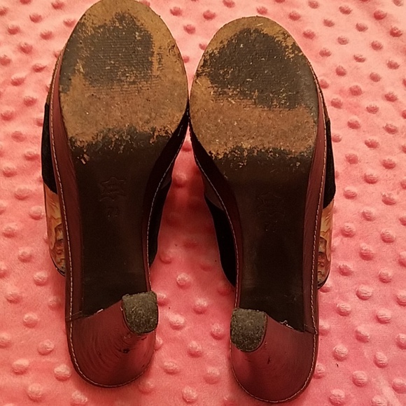 Jeon Clogs/ Mules - Picture 4 of 5